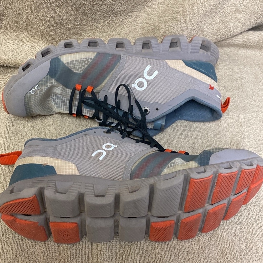 ON Running Athletic Sneakers